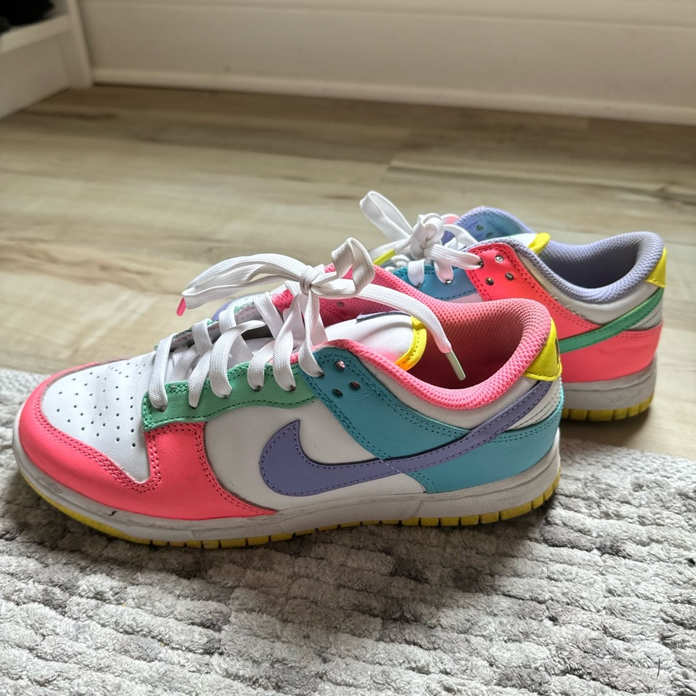 Nike Colorful Low-Top Sneakers